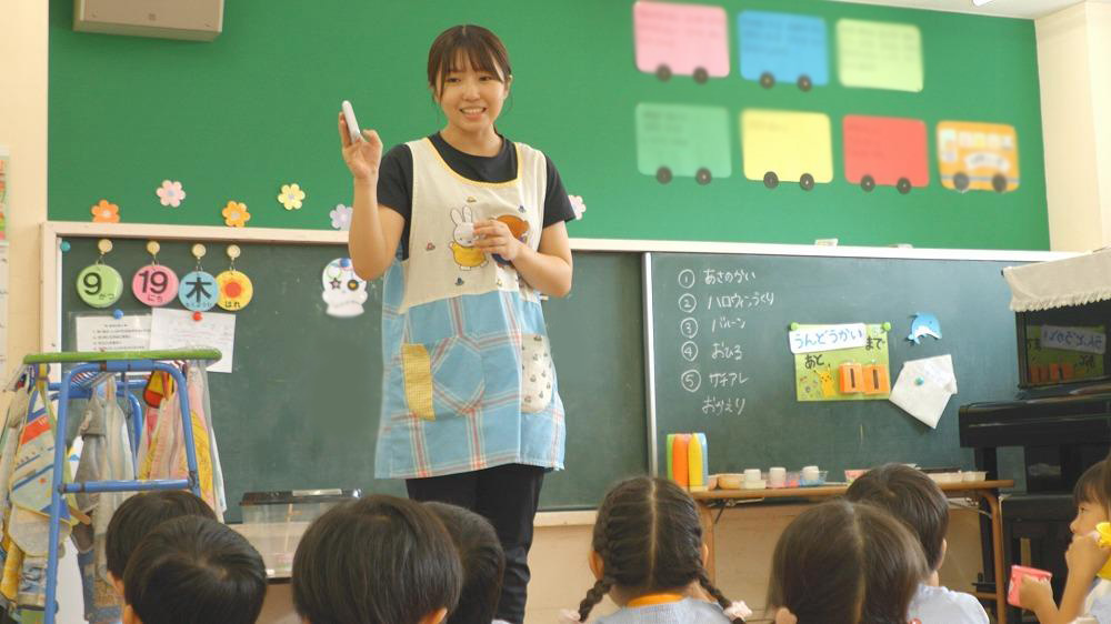 絵本・大型絵本の読み聞かせ